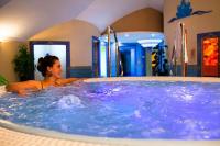 Hotel Kristály jakuzzi-ja a Balatonnál Keszthelyen Hotel Kristály jakuzzi-ja a Balatonnál Keszthelyen