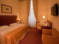 Hotel Magyar Király**** Székesfehérvár, akciós felújított kétágyas szoba Hotel Magyar Király**** Székesfehérvár, akciós felújított kétágyas szoba