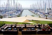 Hotel Marina Port panorámás kilátással a yachtkikötőre és a Balatonra Hotel Marina Port panorámás kilátással a yachtkikötőre és a Balatonra