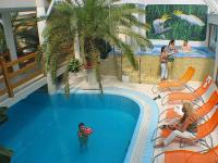 Wellness Hotel Kakadu beltéri fűtött medencéje Keszthelyen Wellness Hotel Kakadu beltéri fűtött medencéje Keszthelyen