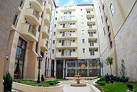 ötcsillagos Queen’s Court Hotel & Residence Budapest  Queens Court Hotel Residence Budapest, 5 csillagos apartman szálloda a belvárosban - ✔️ Budapest