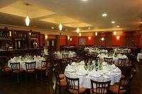 Zichy Park Hotel elegáns és szép étterme Bikácson Zichy Park Hotel elegáns és szép étterme Bikácson